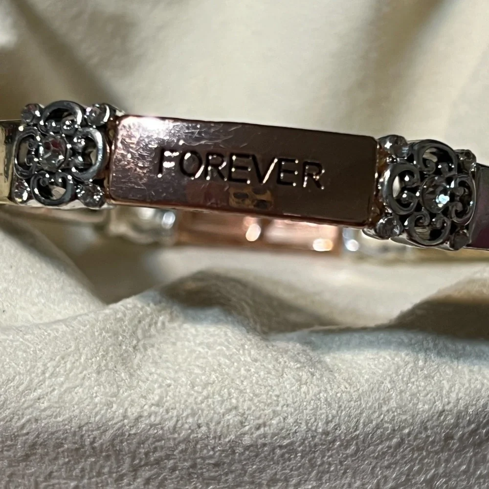 Friends Sisters Forever gold, silver and rose tone, rhinestones bracelet - Picture 4 of 7